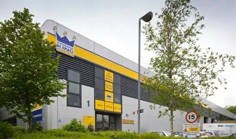 Porz Av, Dunstable to rent Building Photo- Image 1 of 3