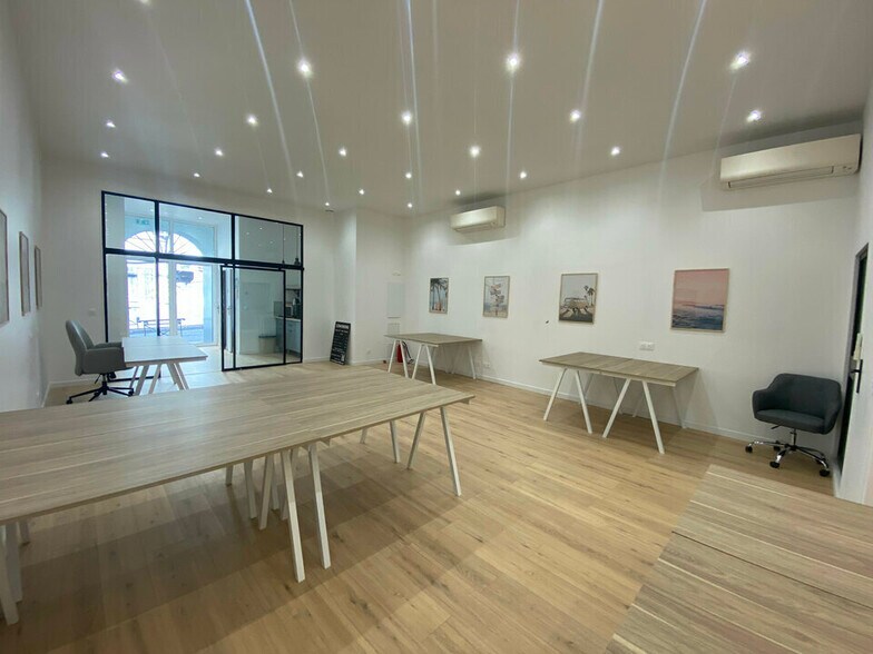 Retail in Marseille to rent - Interior Photo - Image 2 of 5