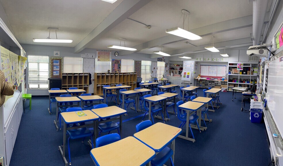 8755 Woodman Ave, Pacoima, CA to rent - Interior Photo - Image 1 of 4