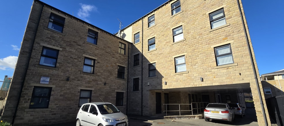 Firth St, Huddersfield for sale - Primary Photo - Image 1 of 1