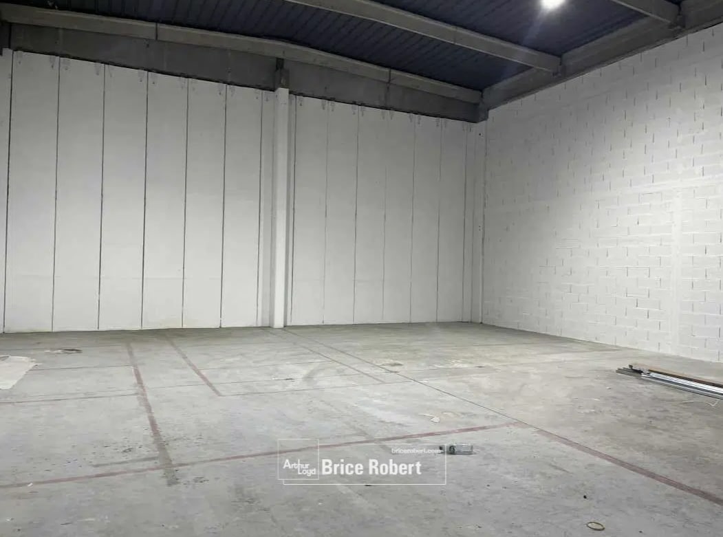 Saint-Priest, RHO 69800 - Unit 2 -  - Interior Photo - Image 1 of 5