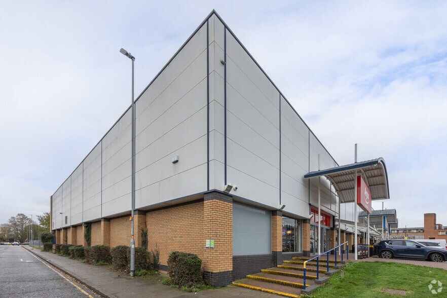 Alexandra Rd, Corby for sale - Primary Photo - Image 1 of 1