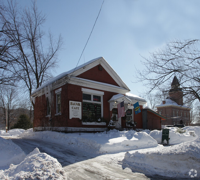 326 Canada St, Lake George, NY for sale - Building Photo - Image 1 of 1