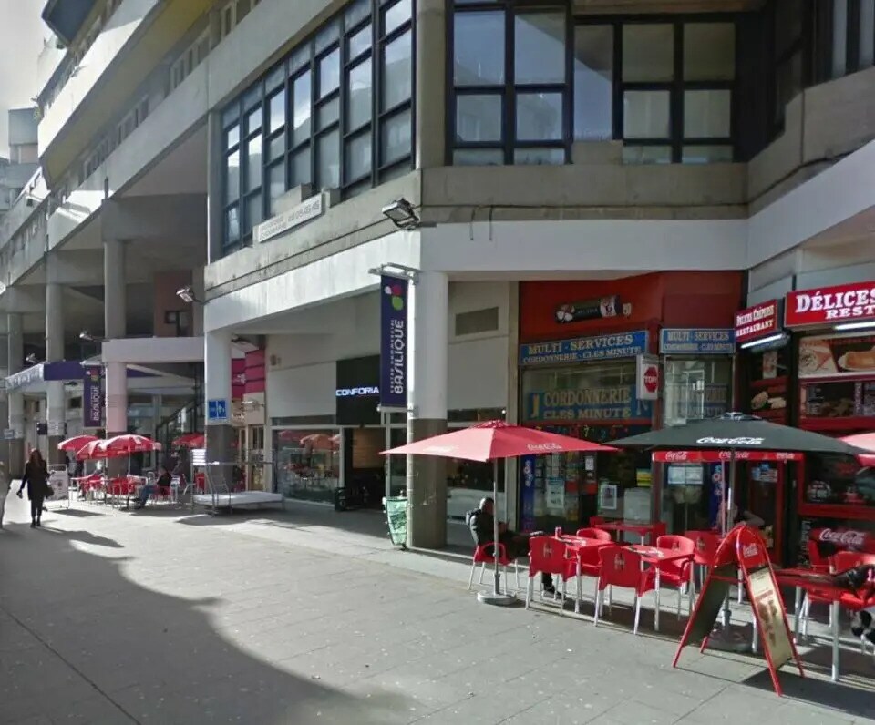Retail in Saint-Denis to rent Building Photo- Image 1 of 5