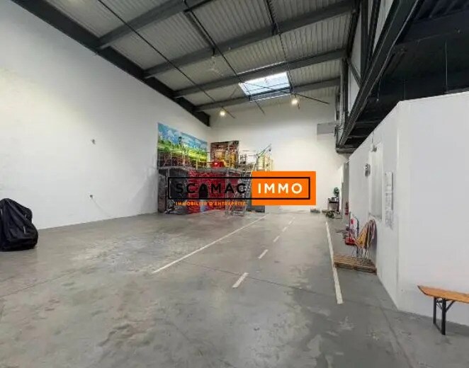 Industrial in Villeneuve-la-Garenne to rent - Building Photo - Image 3 of 12