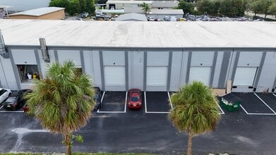 4227 Enterprise Ave, Naples, FL to rent Interior Photo- Image 2 of 4