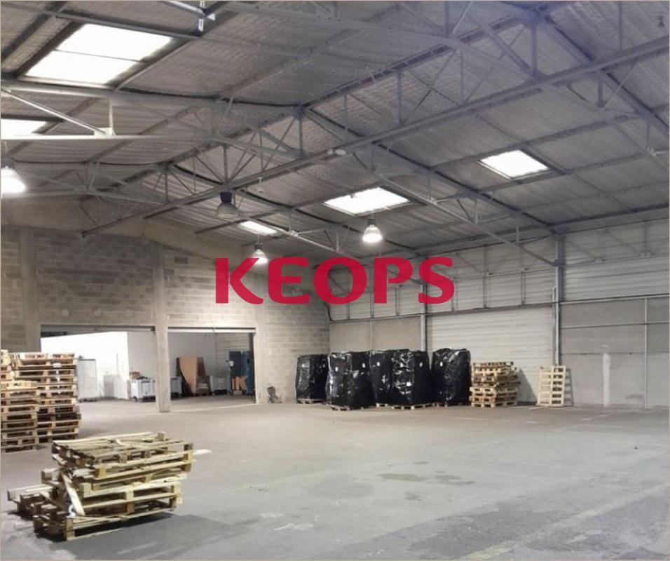 Light Industrial in Toulouse for sale Interior Photo- Image 1 of 2