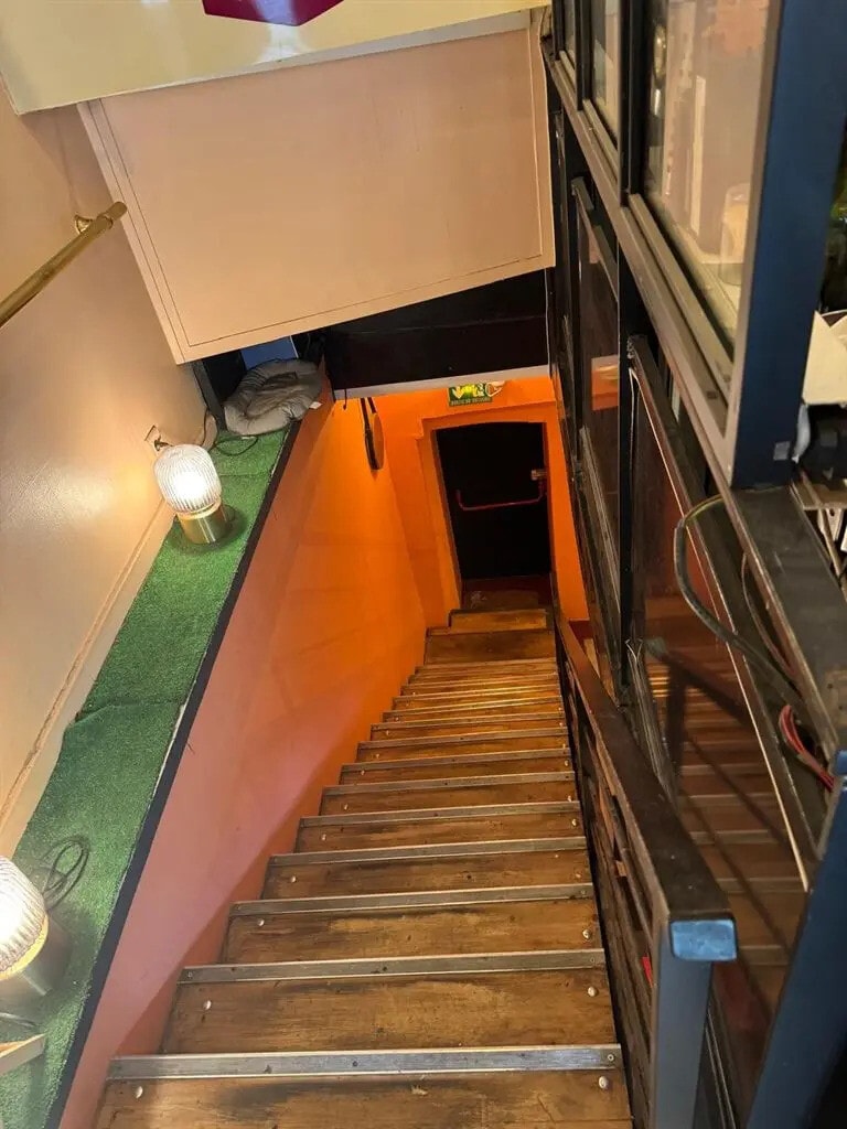 Location Commerce 79 m² - Photo 1