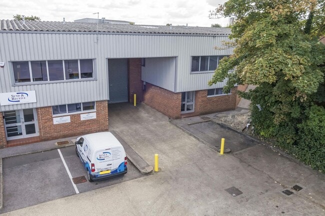 More details for Poyle Rd, Slough - Industrial to Rent