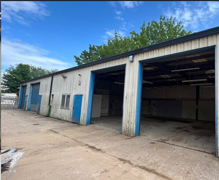 VHS Plant Hire 1180 Aldridge Rd, Birmingham to rent - Building Photo - Image 1 of 1