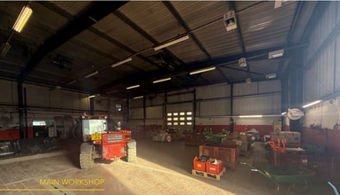 16 James St, Bellshill to rent Interior Photo- Image 2 of 2