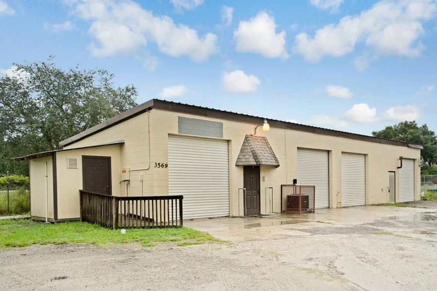 3561-3569 Industrial Rd, Titusville, FL for sale - Primary Photo - Image 1 of 1