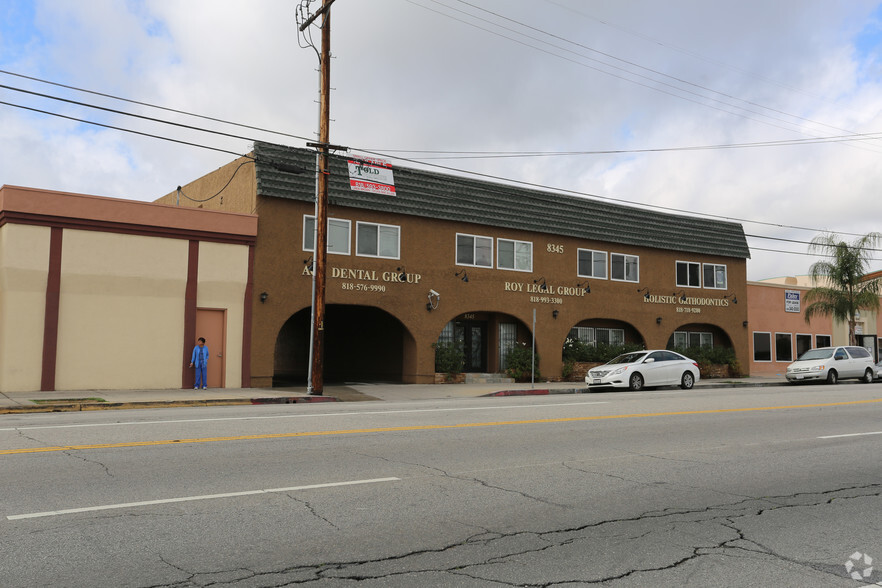 8345 Reseda Blvd, Northridge, CA for rent - Primary Photo - Image 1 of 11