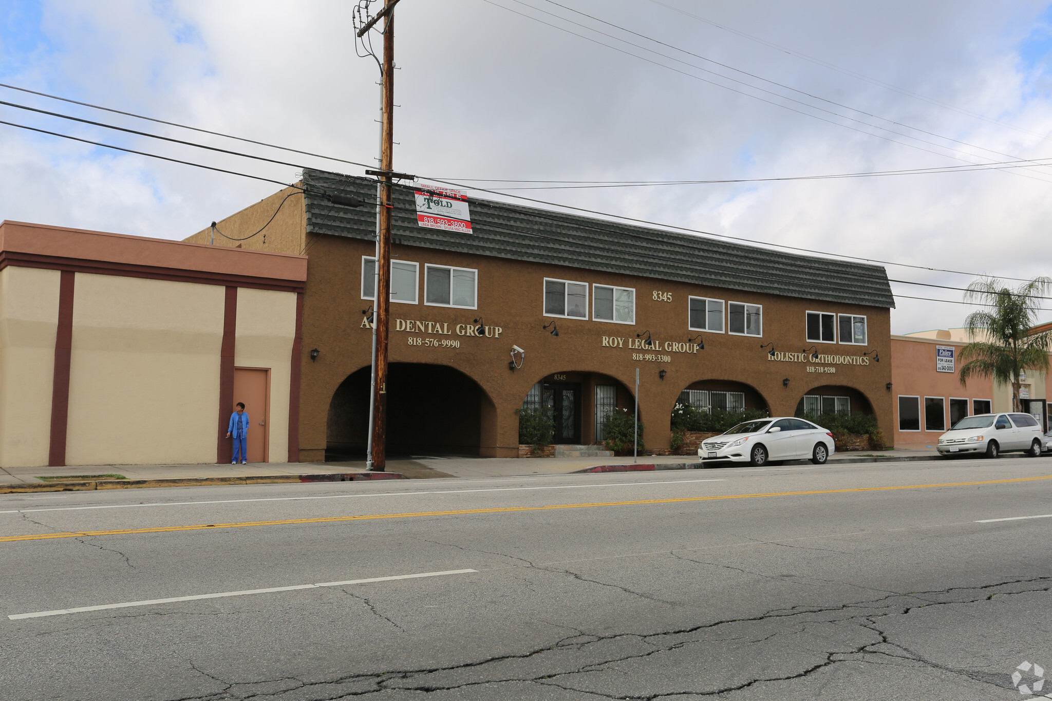 8345 Reseda Blvd, Northridge, CA for rent Primary Photo- Image 1 of 12