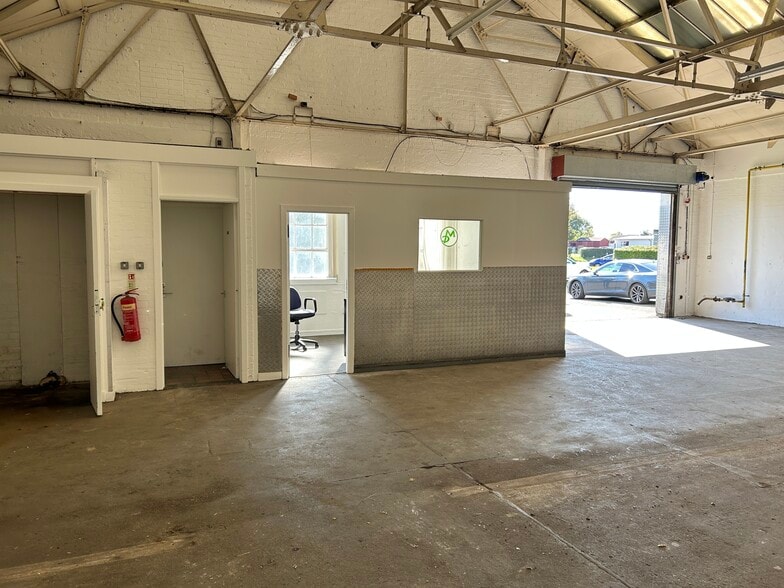 Moorfield, Kilmarnock to rent - Building Photo - Image 2 of 3