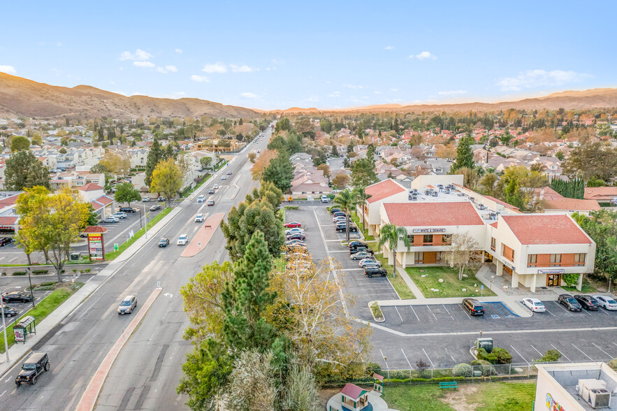 5775 E Los Angeles Ave, Simi Valley, CA for rent - Building Photo - Image 2 of 5