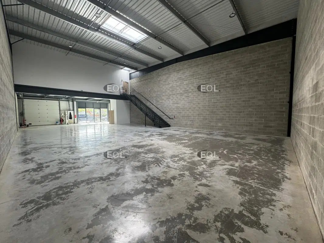 Industrial in Bondoufle for sale Interior Photo- Image 1 of 4