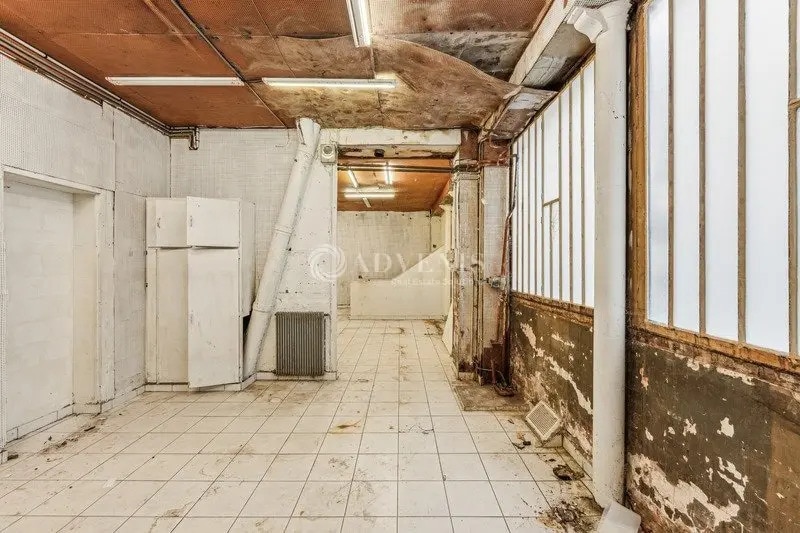 Office in Paris for sale - Interior Photo - Image 3 of 9