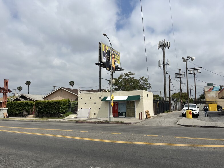 1817 W Jefferson Blvd, Los Angeles, CA for rent - Building Photo - Image 1 of 13