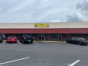 15 Thriftway Plz, Ruskin, FL for rent Building Photo- Image 2 of 14