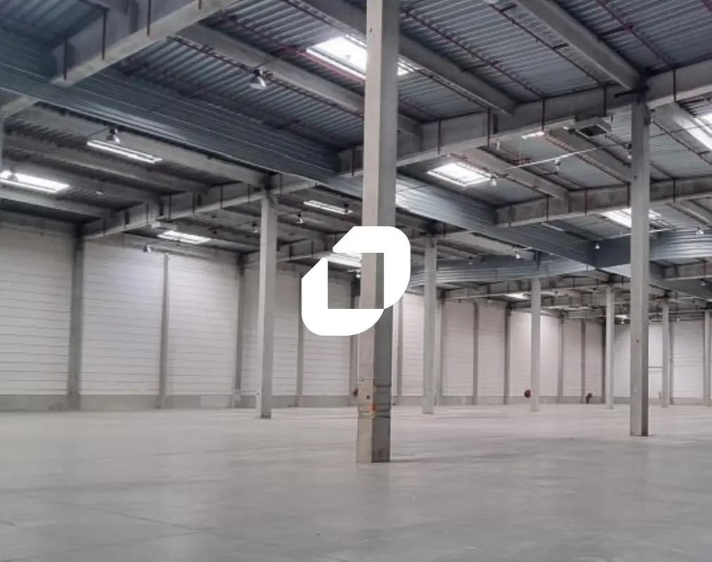 Location Entrepôt 14 804 m² - Photo 1