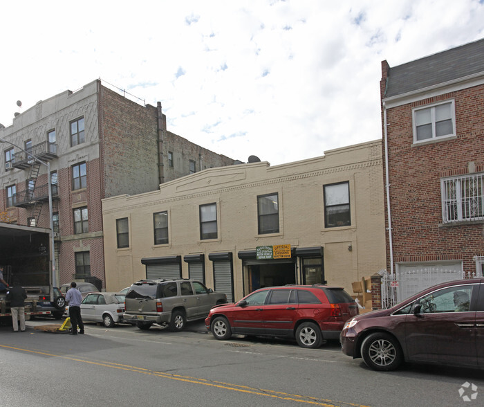 2564 Bedford Ave, Brooklyn, NY for sale - Primary Photo - Image 1 of 1