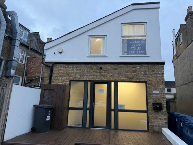 97 Bellevue Rd, London to rent Primary Photo- Image 1 of 3