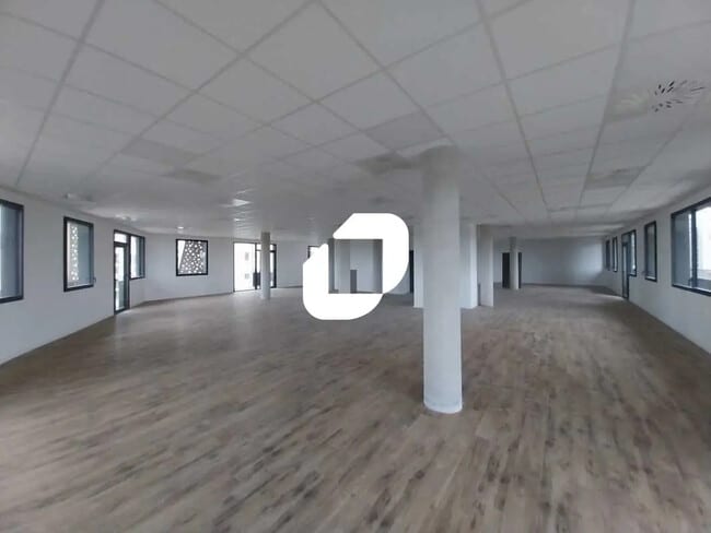 Vente Bureaux 488 m²