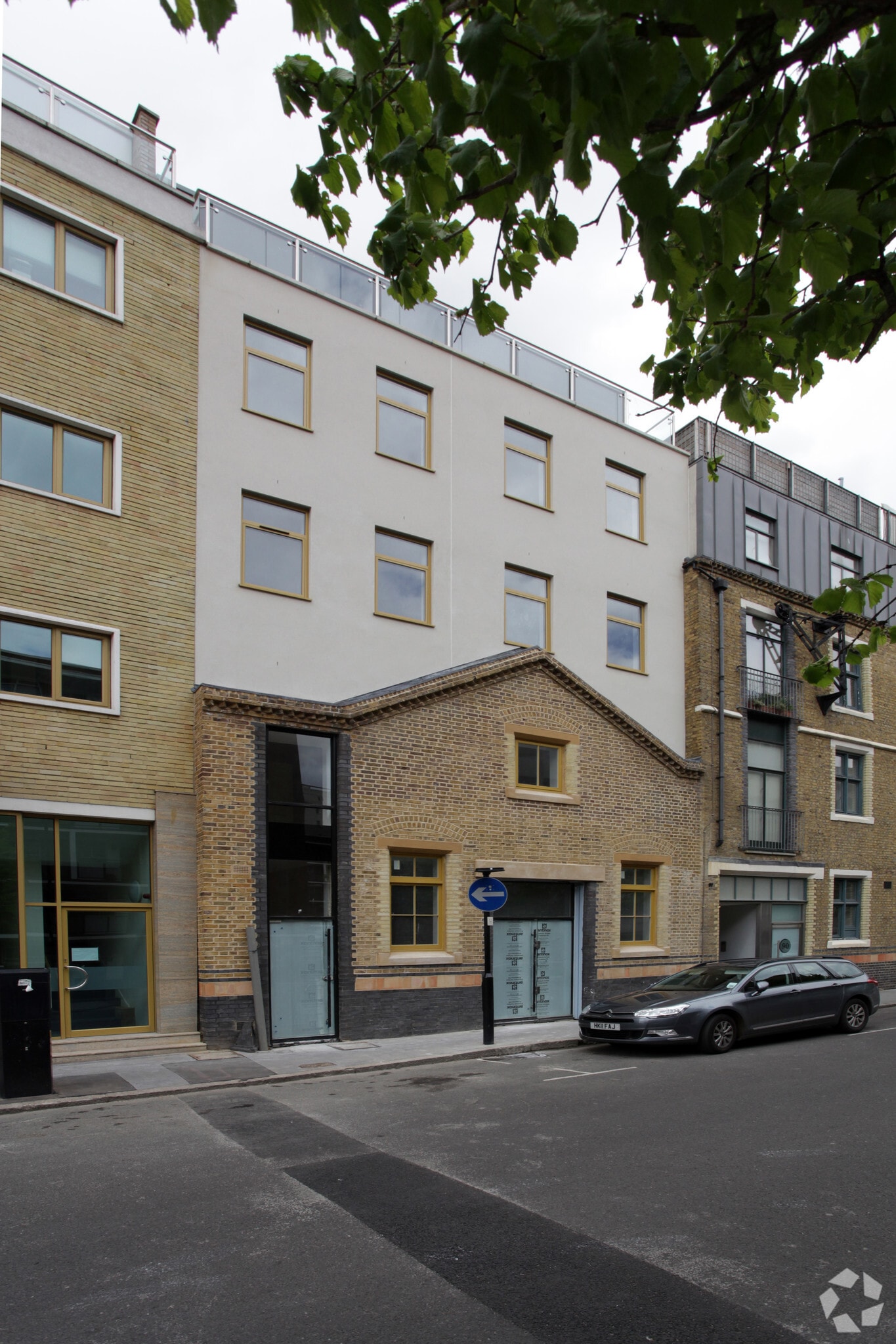 92 Banner St, London to rent Primary Photo- Image 1 of 3