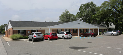 518 E Main St, Riverhead, NY for sale Building Photo- Image 1 of 1