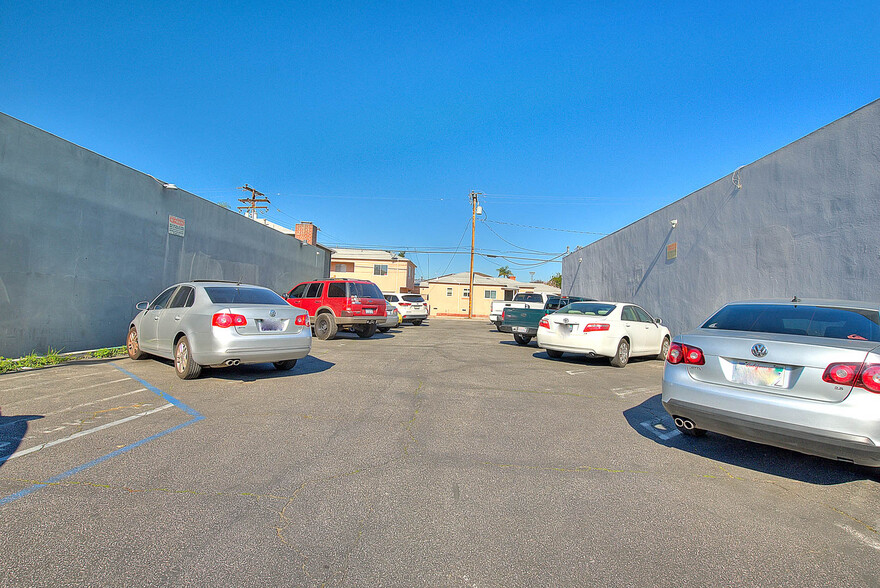 2004-2012 Whittier Blvd, Montebello, CA for rent - Building Photo - Image 3 of 26