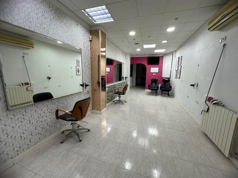 Retail in Cieza, Murcia to rent - Interior Photo - Image 2 of 10