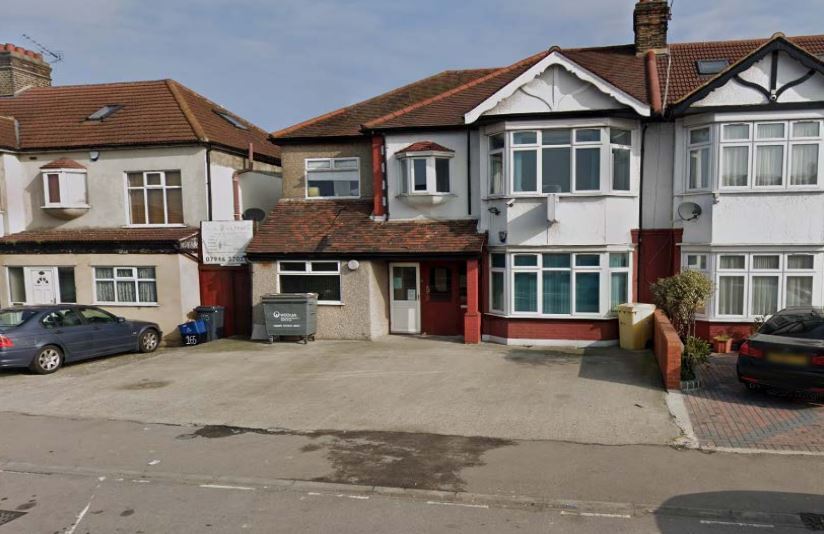 167 Eastern Ave, Ilford for sale Primary Photo- Image 1 of 1