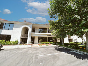 28025 Dorothy Dr, Agoura Hills, CA for rent Building Photo- Image 1 of 12