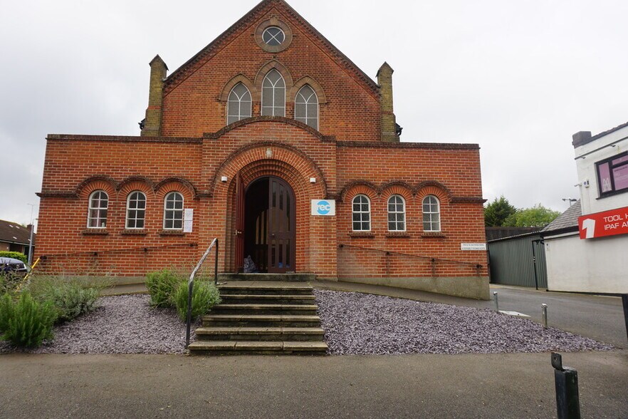 36 Eastwood Rd, Rayleigh, SS6 7JQ UK