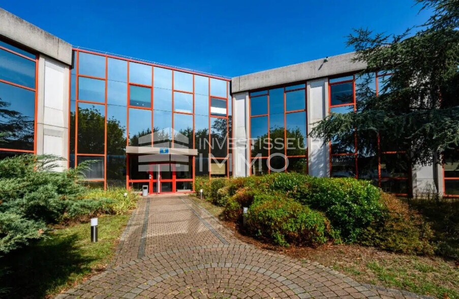 Light Industrial in Gennevilliers to rent - Building Photo - Image 3 of 10