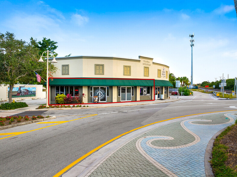 1892-1888 NE Jensen Beach Blvd, Jensen Beach, FL for rent - Building Photo - Image 1 of 9