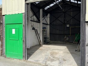 Savile Rd, Dewsbury to rent Interior Photo- Image 2 of 4