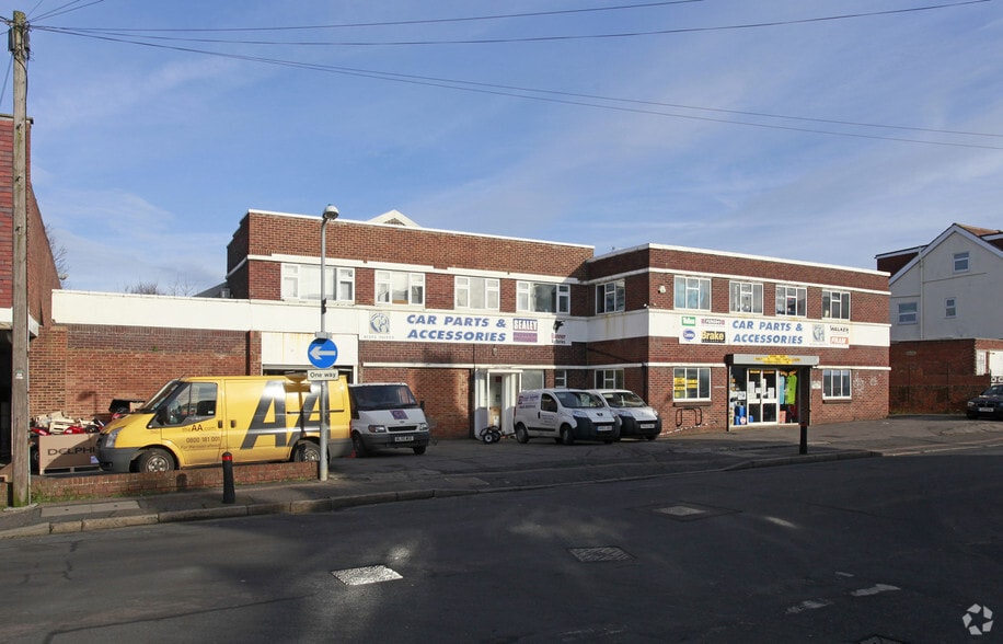 35A Vale Rd, Hove to rent - Building Photo - Image 3 of 3