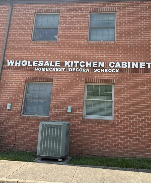 10515-10535 Crestwood Dr, Manassas, VA for sale - Building Photo - Image 1 of 1