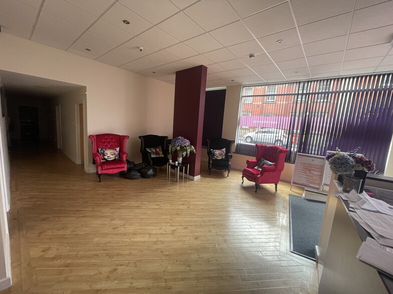 Tenby St, Birmingham for rent - Interior Photo - Image 3 of 6