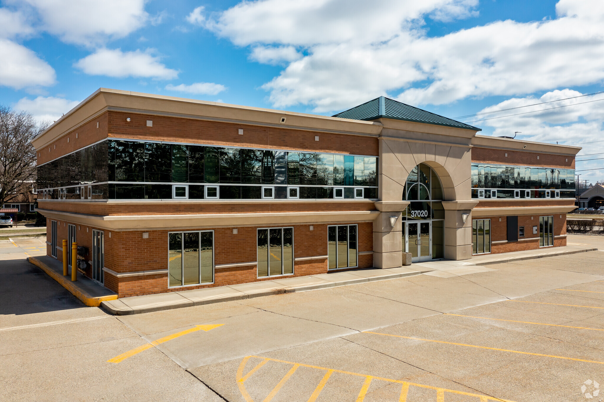 37020 Garfield Rd, Clinton Township, MI for rent Building Photo- Image 1 of 10