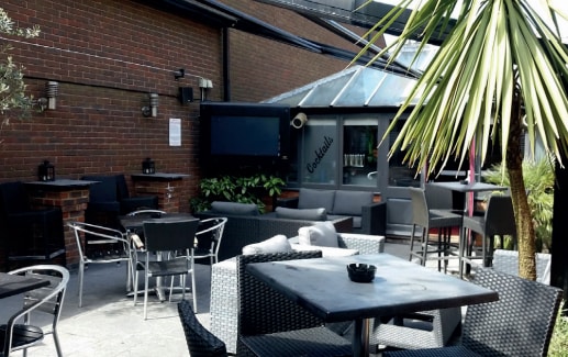 12 Meeting House Ln, Ringwood for sale - Building Photo - Image 3 of 5