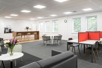 Great Park Rd, Bradley Stoke to rent Interior Photo- Image 1 of 10