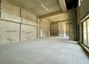 High St, Dunstable to rent Interior Photo- Image 2 of 2