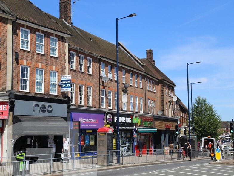 123 Station Rd, Edgware to rent - Building Photo - Image 2 of 2