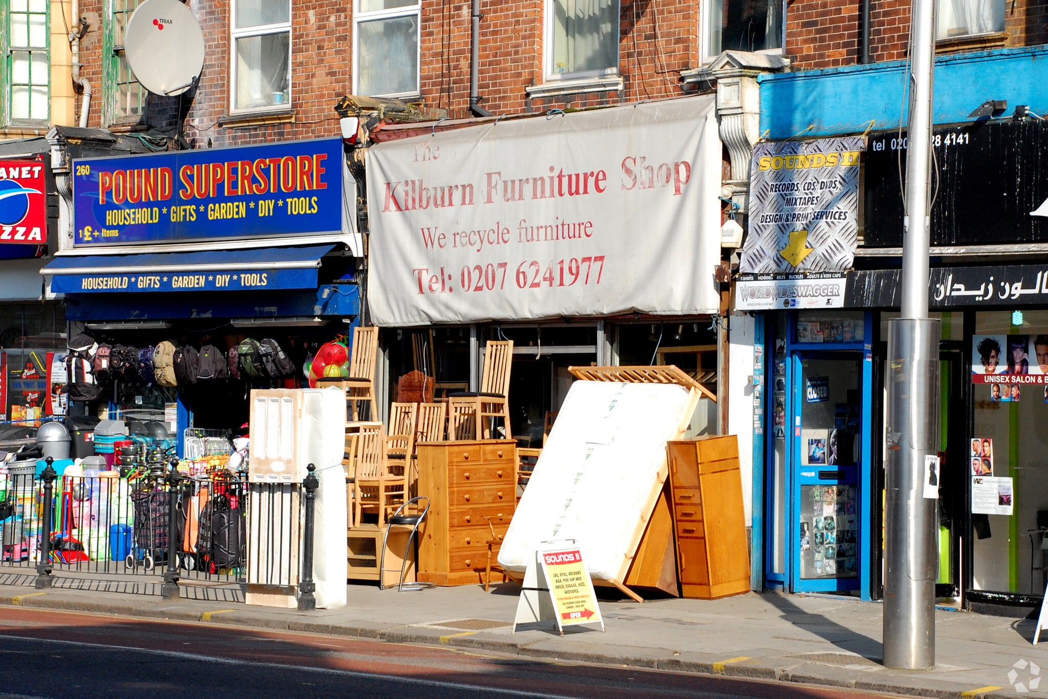 258 Kilburn High Rd, London to rent Primary Photo- Image 1 of 19