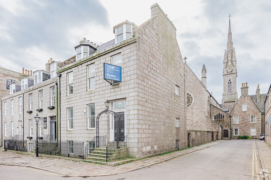 19 Golden Sq, Aberdeen to rent - Building Photo - Image 1 of 3