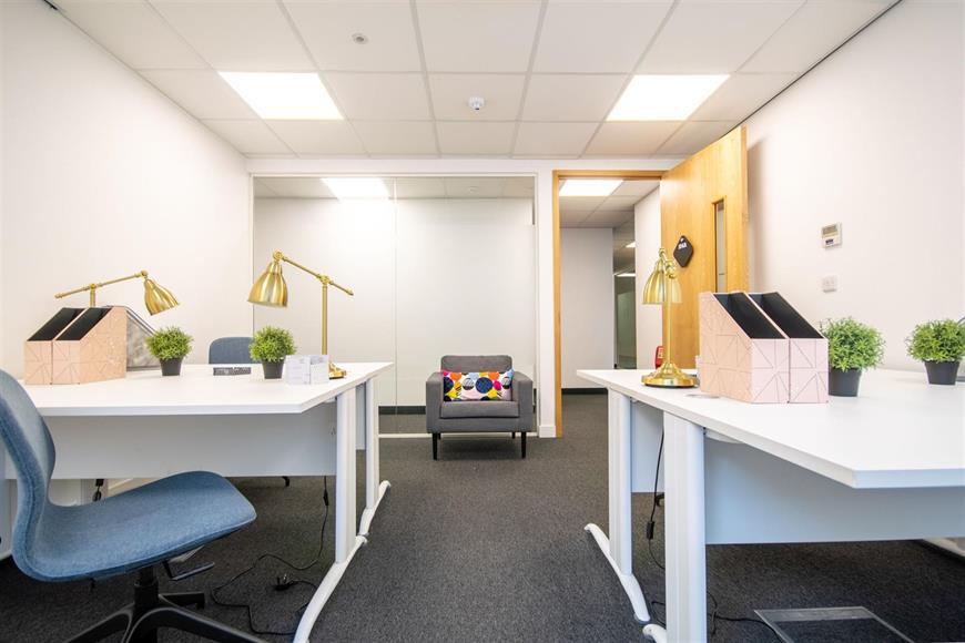 4 Hutton Close, Bishop Auckland to rent Interior Photo- Image 1 of 3