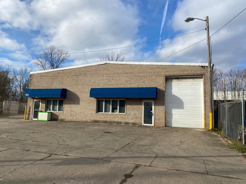 2511 S Main St, South Bend, IN for sale - Building Photo - Image 1 of 2